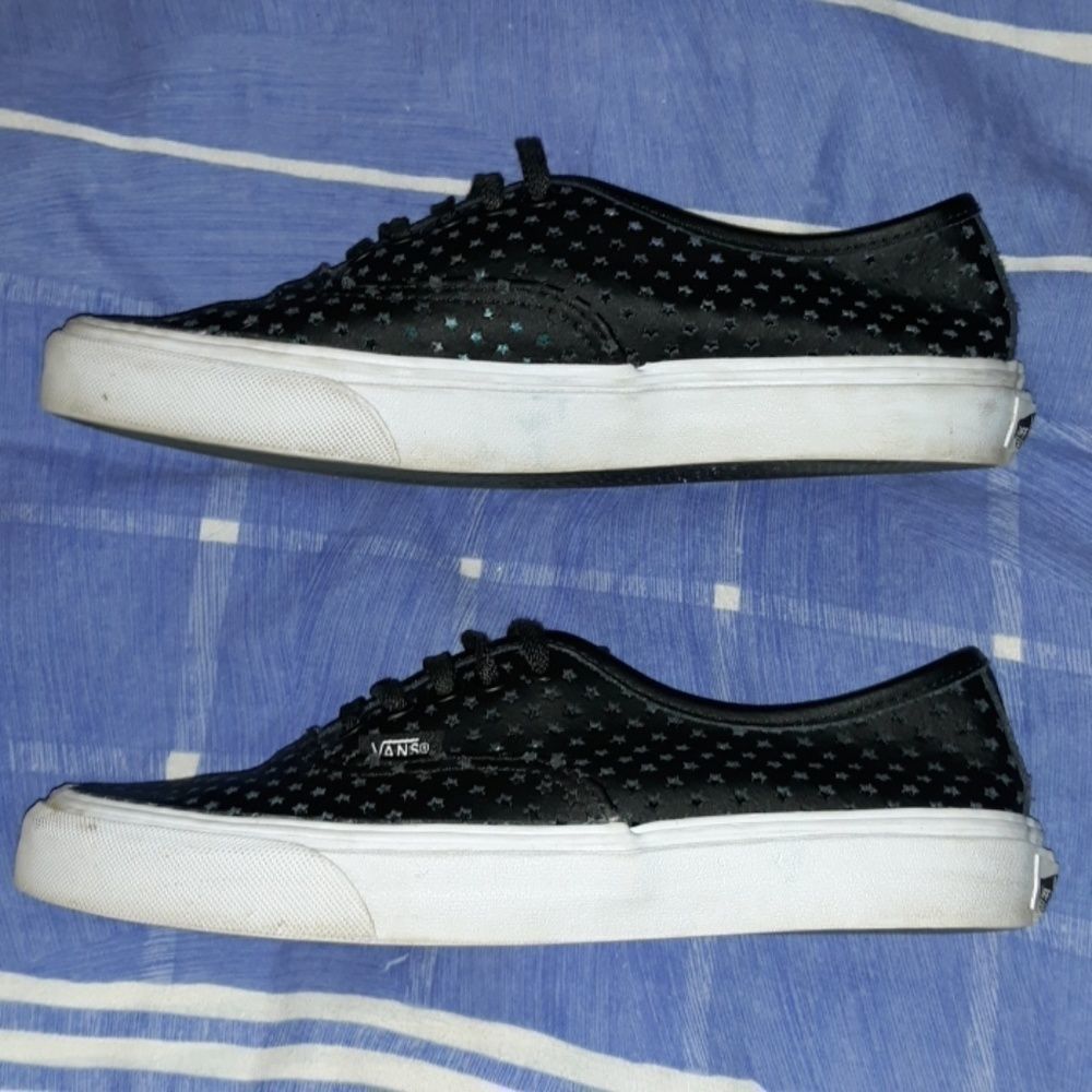 Vans Black Star Perf Lace Up Skate Shoes W7 M5.5 - Picture 3 of 8